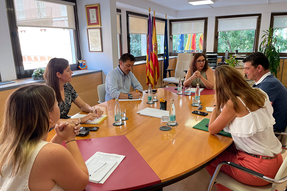 Manuela García y Javier Ureña con SATSE Baleares